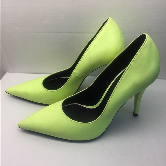 Zara Shoes - Picture 1 of 4